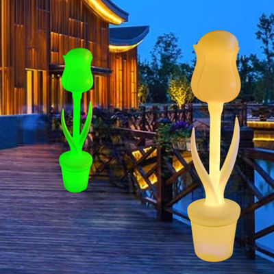 Außen-Wasserdichte Kunststoffstehende Tulpenblütenbodenlampe 50000 Stunden Lebensdauer