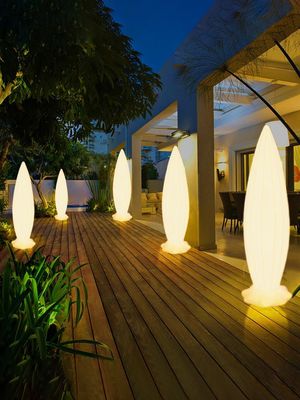 intelligente Stehlampe drahtlose Kunststoff-LED-Bodenlampe für den Innenbereich