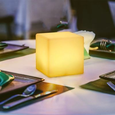 6 Zoll LED-Würfel Nachtlicht Farbige USB-Ladung Wasserdicht