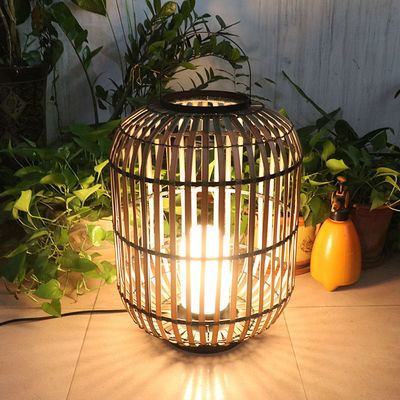 Dekorative Rattan-Lampe für den Außenbereich, Woven Rattan Lamp 3500K für die Atmosphäre