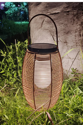 IP65 Rattan Gewebte Sonnenleuchten, 3500K Rattan Solarbetriebene Gartenlaterne