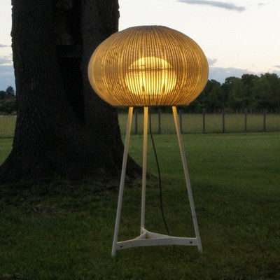 Moderne Fußbodenlampe aus Rattan IP44 Wasserdicht für Hoteldekoration