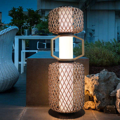 Dekorative Rattan-Standlampe 3500K CCT für Hotel Wohnraum