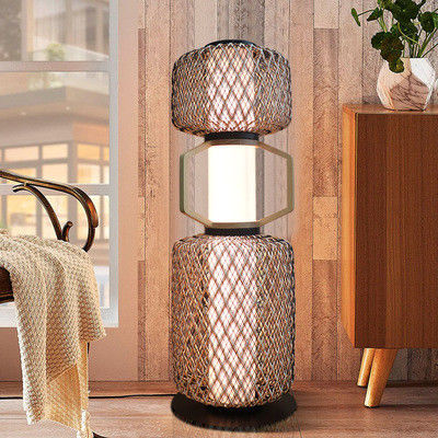 Dekorative Rattan-Standlampe 3500K CCT für Hotel Wohnraum