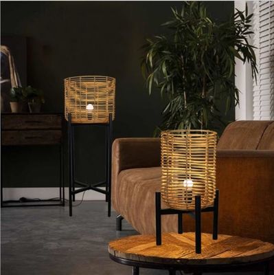 4 Beine Wicker Rattan Fußbodenlampen für das Wohnzimmer Atmosphäre