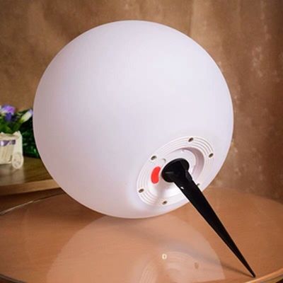 pulg in light-Serie Solarkugel Gartenlampen mit Nadel
