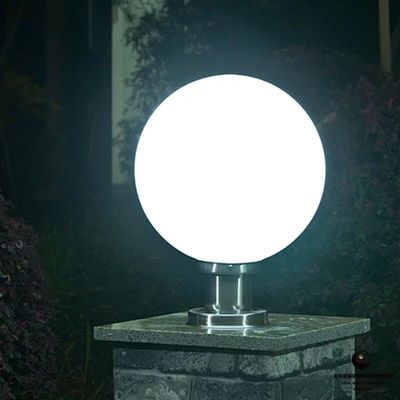 pulg in light-Serie Solarkugel Gartenlampen mit Nadel