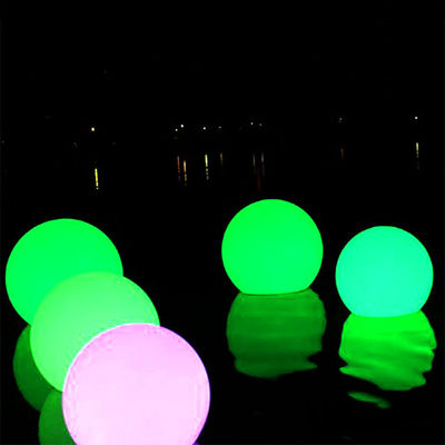 Wasserdichte Kunststoff-LED-Leuchtenkugel angepasste Farbe