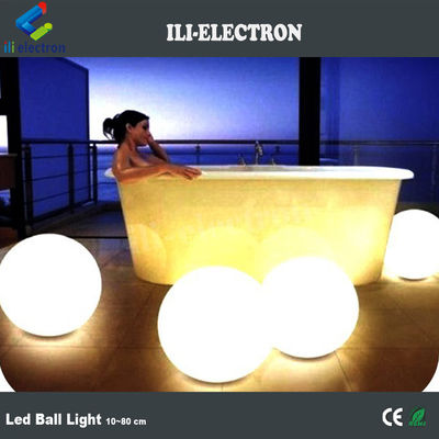 Schwimmbad im Urlaubsdorf Led Floating Ball