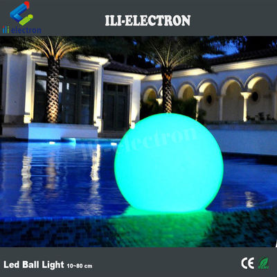 Schwimmbad im Urlaubsdorf Led Floating Ball