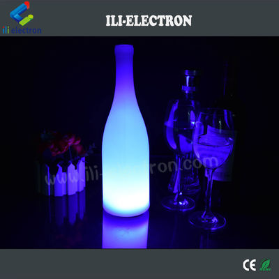 Leuchten aus Kunststoff mit LED-Flaschenform