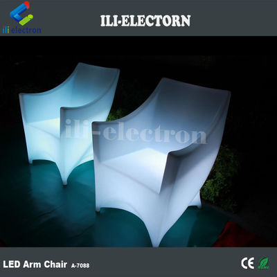100% PE Plastik wiederaufladbare RGB beleuchtete Led-Sofa