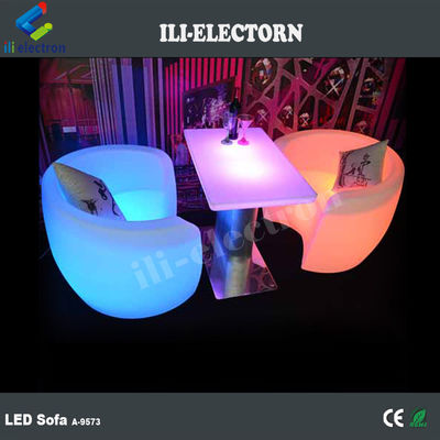 Gewerbliche PE Kunststoff LED-Leuchten Möbel, Beleuchtete LED-Lounge-Sofa