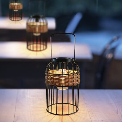 Kleine tragbare Rattan gewebte Sonnenlampen für Balkon Tisch Atmosphäre