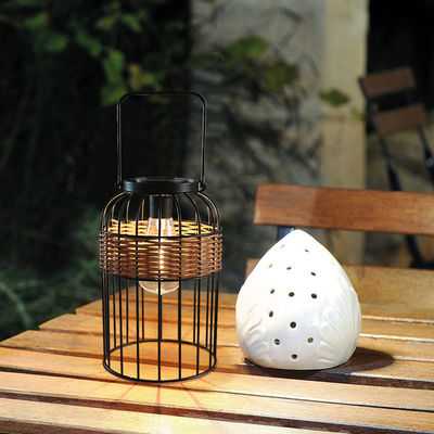 Kleine tragbare Rattan gewebte Sonnenlampen für Balkon Tisch Atmosphäre