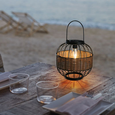 Wasserdichte Rattan-Lampenschirme für den Balkon im Garten
