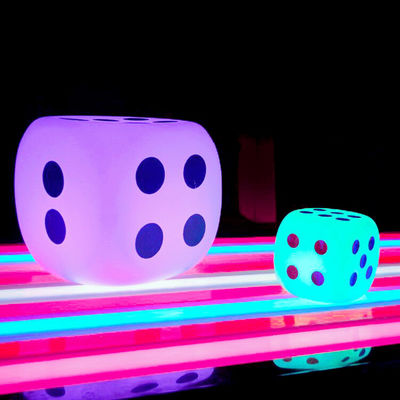 Beleuchtete Außen LED Kubus Licht Würfel Stil 15cm 20cm 30cm IP65 Wasserdicht für Veranstaltungen im Freien
