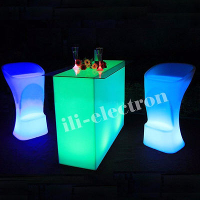 Beleuchtete Cocktailtische, LED-Beleuchtungstische für Nachtclub-Lounge