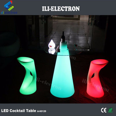 Farbenfrohe LED-Leuchten für Cocktailtische