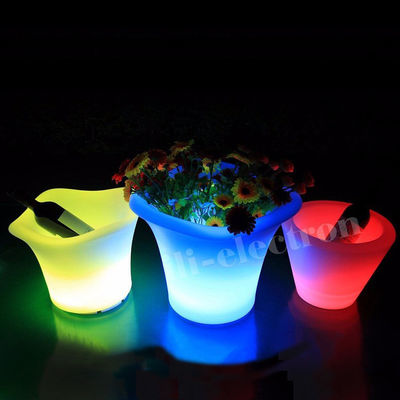 PE Kunststoff 16 Farben Weihnachtsdekor wechselnd LED Licht Blumenkrug Fernbedienung Multifunktion