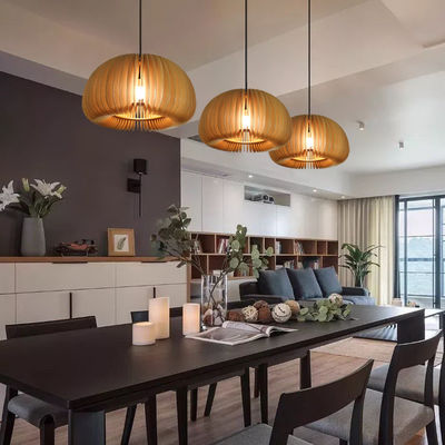 Lustre aus Holz für das Esszimmer
