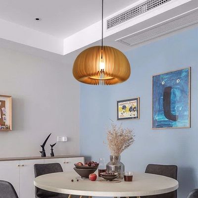 Lustre aus Holz für das Esszimmer