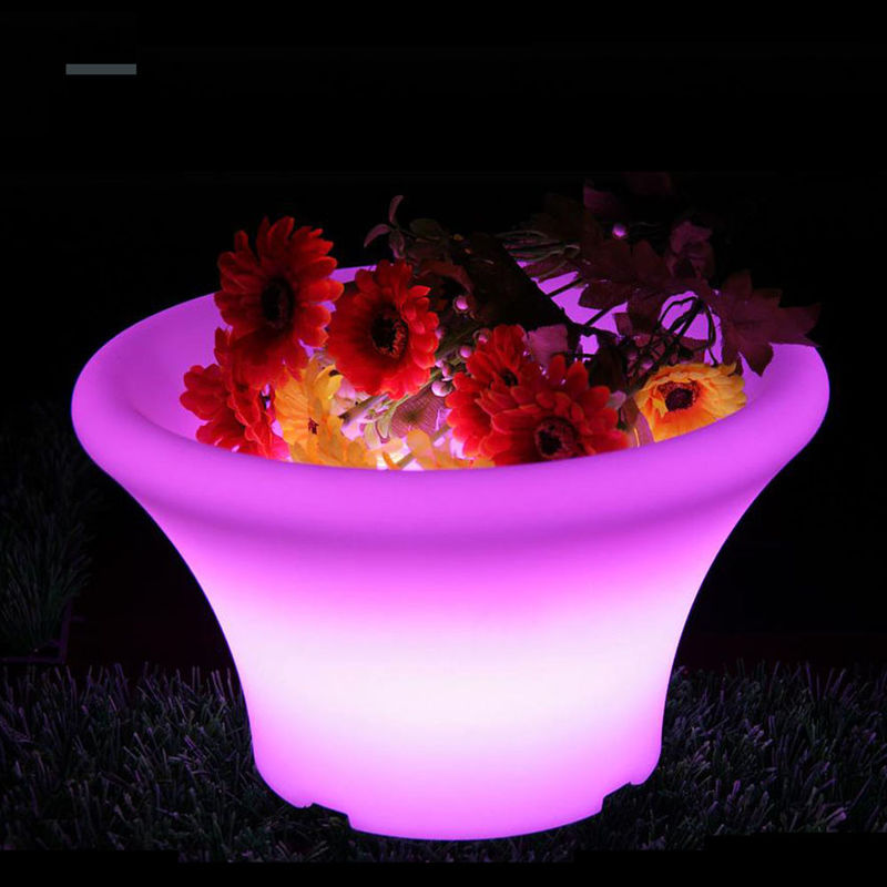 PE Kunststoff 16 Farben Weihnachtsdekor wechselnd LED Licht Blumenkrug Fernbedienung Multifunktion
