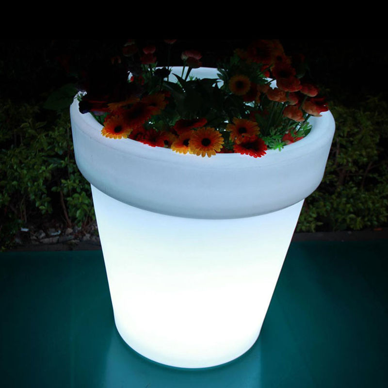 Wiederaufladbare LED-Lichterpflanzer, beleuchtete Pflanzer im Freien Rund Farbwechsel
