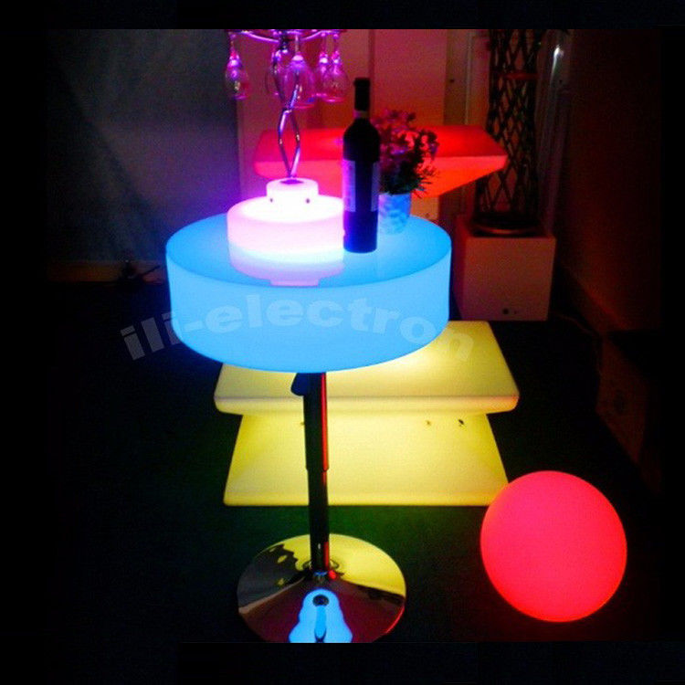 Kunststoff-LED-Licht Cocktail-Tisch, Licht-Up-Bar-Tisch 16 Farben Wechseln OEM