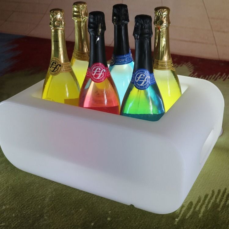CE/ ROHS-Zertifikat SMD 5050 PE Kunststoff-LED-Eisbehälter 16 Farben wechselnd beleuchtet
